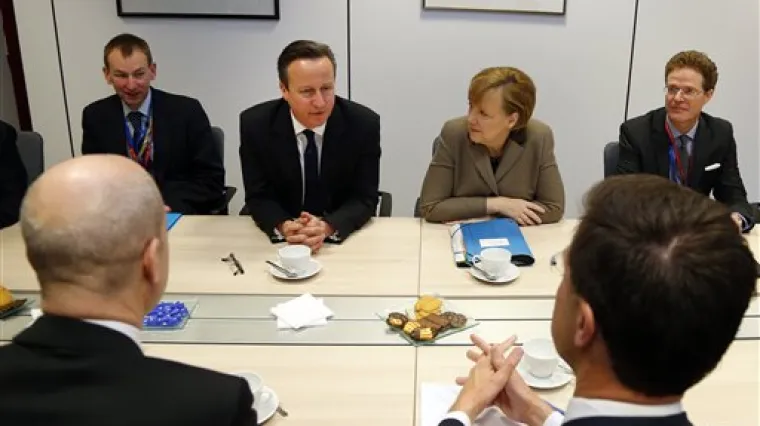 EU potpisala s Ukrajinom politički dio sporazuma o pridruživanju