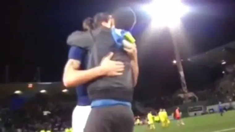 Uletio na teren i poljubio Ibrahimovića