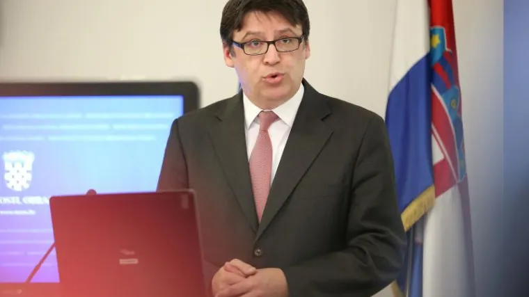 Jovanović na Facebooku: Kako se osjećao HDZ kad im se falsifikator obratio?