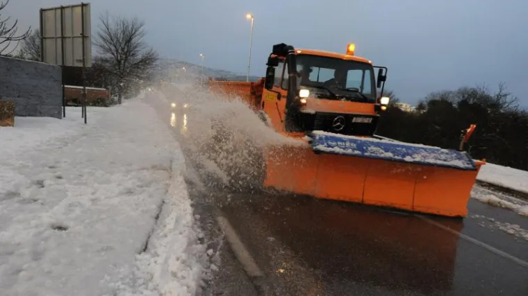 Zabijelio se Gorski kotar, snijeg padao i na Sljemenu!