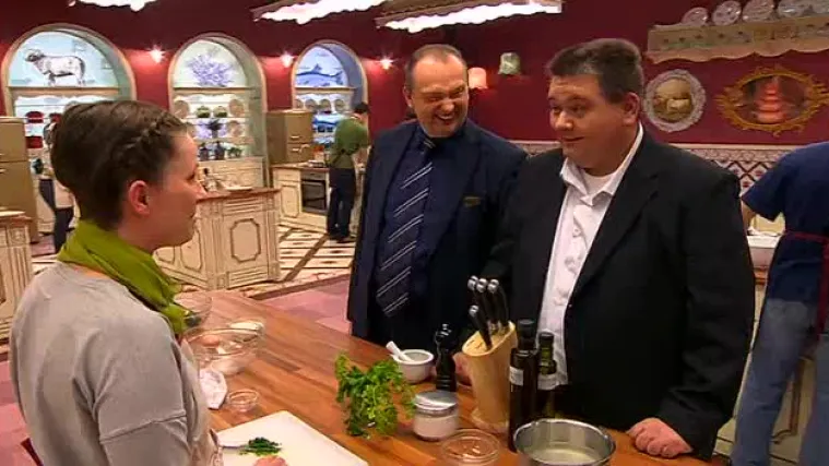 Kandidati lomili jezike na 'ajngemahtecu'