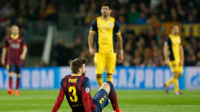 Pique napustio stadion u invalidskim kolicima