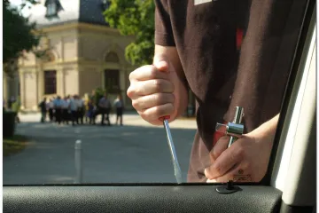 Hrvati krali aute po Beču, ulovili ih s uređajima za ometanje zaključavanja