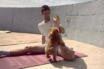 Evo kako Novak Đoković vježba jogu