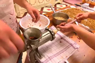 Zlatanova kulinarska avantura s kobasicama