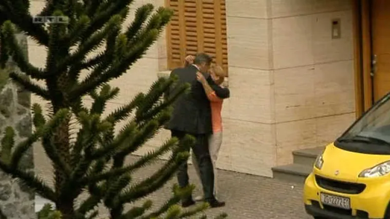 Pogledajte dirljiv susret Vido&scaron;evića sa suprugom i kćerima