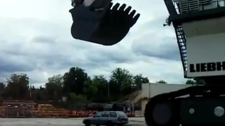 Razrezali ukradeni bager i prodali kao sekundarnu sirovinu!