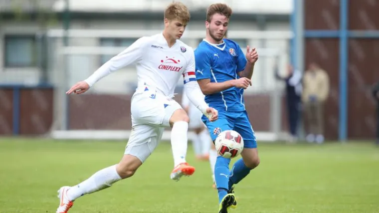 Hajdukov junior pao u nesvijest i ostao nepomično ležati!