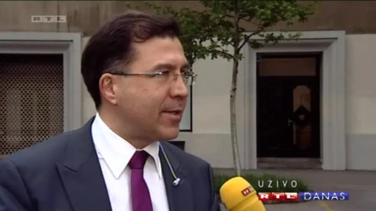 'Vlada je potpuno ubila kupovnu moć stanovništva i njihov standard'