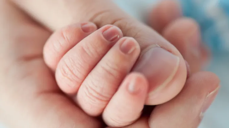 Beba preminula od sindroma iznenadne dojenačke smrti, a ne gladi