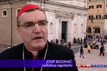 Papa Franjo proglasio svetima Ivana XXIII. i Ivana Pavla II.