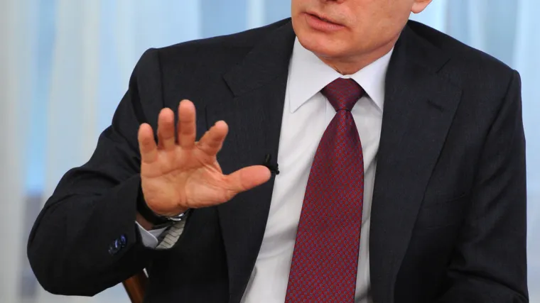 Putin pohvalio novinare dok se zahuktava medijski rat