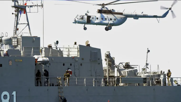 Topovnjače i desantni brodovi okupirali šibenski arhipelag