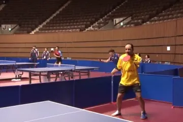Kao desetogodišnjak ostao bez ruku, ali i dalje igra vrhunski stolni tenis!