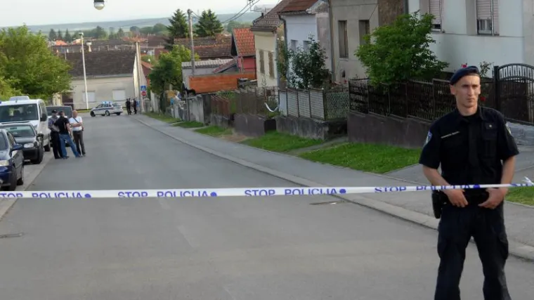 U obiteljskoj kući pronađena mrtvi par i dijete!