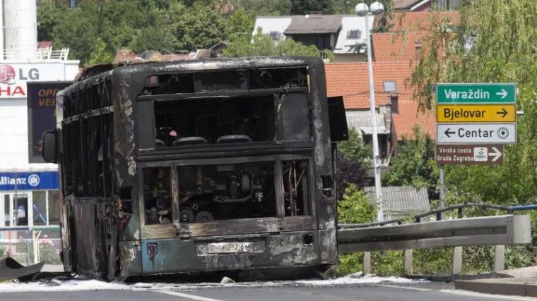 ZET-ov autobus planuo usred vožnje u Sesvetama