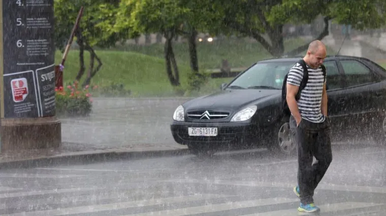 Olujno nevrijeme pogodilo Zagreb!