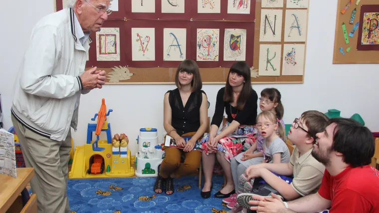 Mladen Ku&scaron;ec pomaže djeci s Downovim sindromom