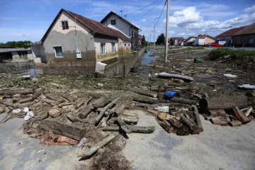 'Dođite do svojih kuća i sudjelujte u procjeni šteta'