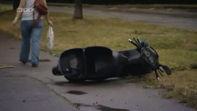 Olujno nevrijeme ru&scaron;ilo stabla, grana pala na motociklista!