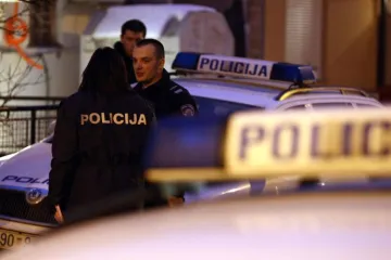 Filmska pljačka: Kamenovali vozilo Pošte pa orobili vozača
