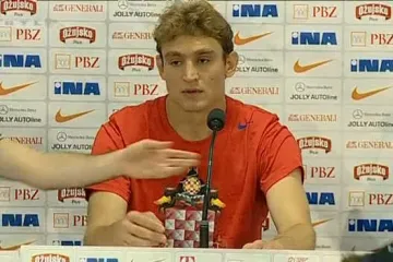 Jelavić: Neka igra Mandžo, samo da zabijemo