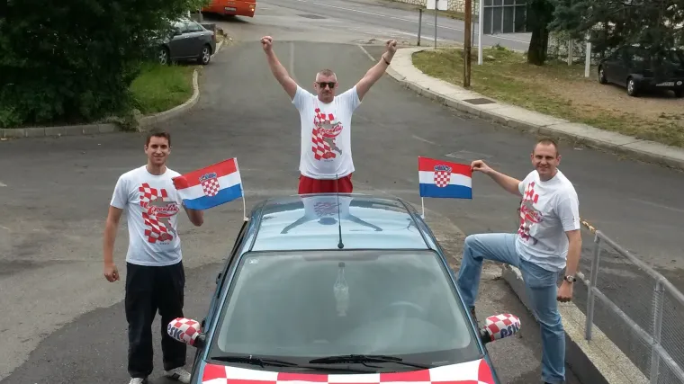 'Kockice' opet dominiraju: Ovako ste vi iščekivali početak utakmice odluke!