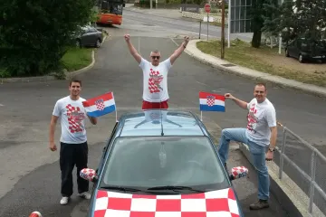 'Kockice' opet dominiraju: Ovako ste vi iščekivali početak utakmice odluke!