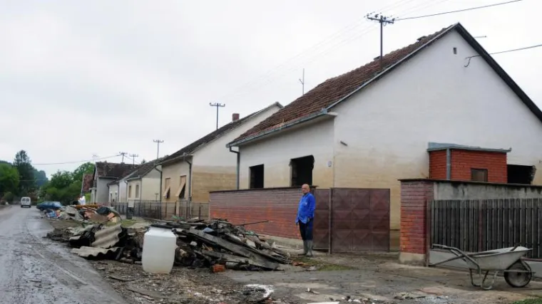 Stra&scaron;na tragedija u Gunji: 14-godi&scaron;njak se otrovao ugljičnim monoksidom