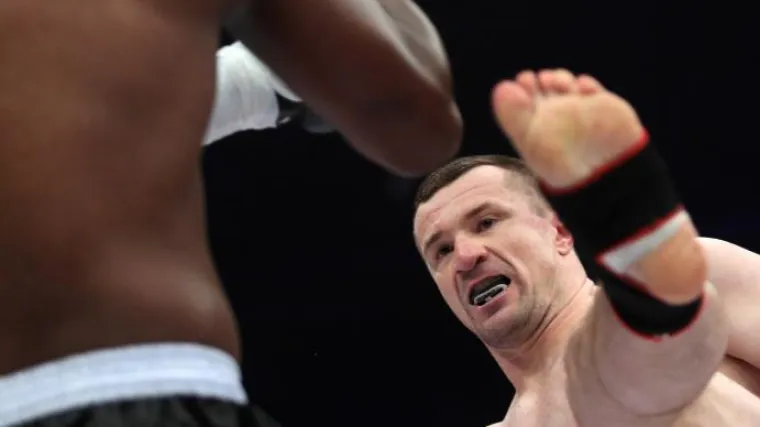 Cro Cop 'natamburao' bahatog Amerikanca!