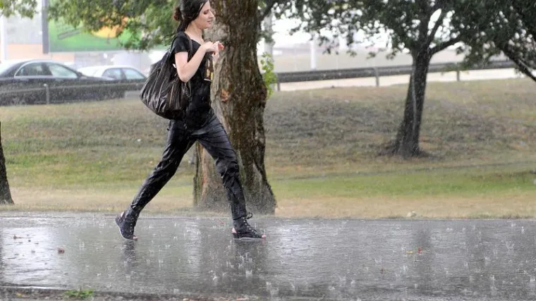 Zemlju zahvatila ciklona Gracija, za vikend opet vruće