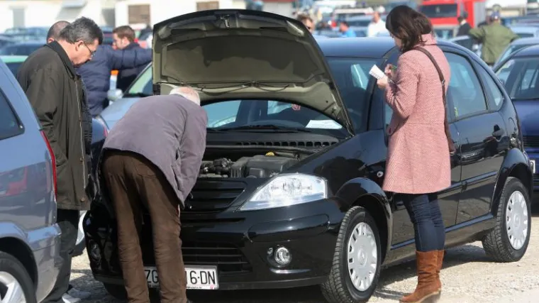Milijuni kupaca polovnih vozila prevareni na isti trik