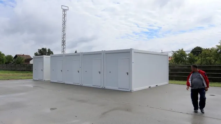 U Gunju stigli prvi kontejneri, ali i novi problemi