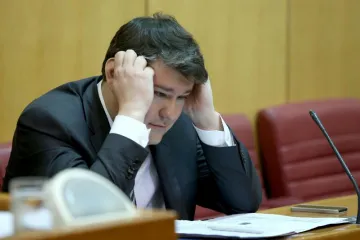 'HNB bi mogao biti izdašniji u pomoći državi'