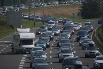 Gužve na cestama prema moru, zbog nesreće na autocesti vozi se otežano