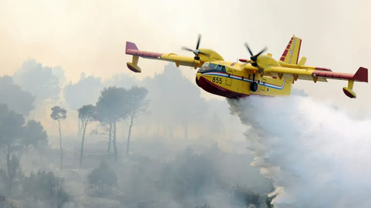 Požara zasad nema, no kanaderi su spremni