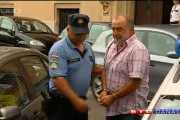 Cetinski i porezni inspektori pušteni da se brane sa slobode