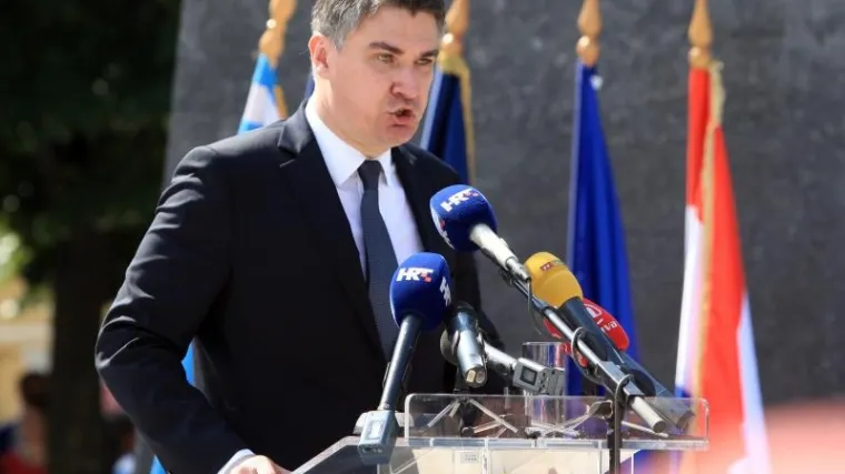 Premijer zna tko je kriv za zviždanje u Kninu!