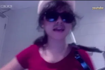 Predstavljamo vam najgoreg pjevača svih vremena!