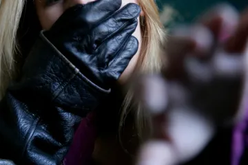 Vlasnik lokala i konobar optuženi za silovanje 29-godišnje Britanke!