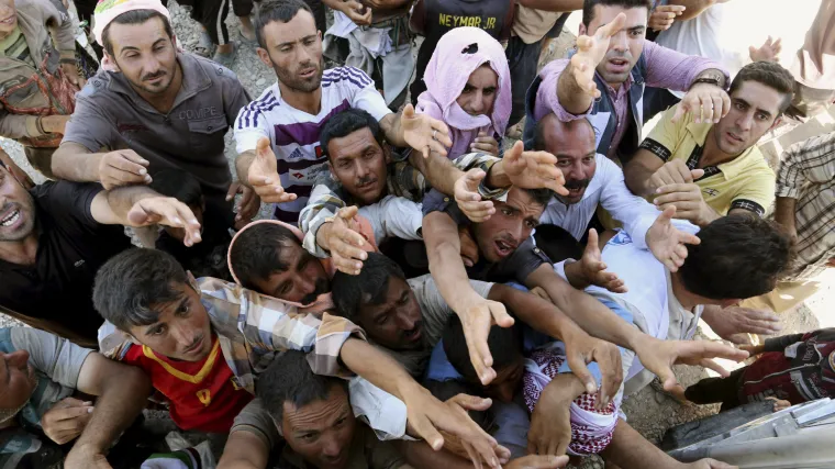 Prijeko potrebna pomoć Jezidima stigla iz zraka