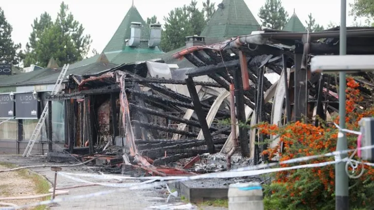 Potpuno izgorio klub na Jarunu, požar pre&scaron;ao i na restoran 'Lido'