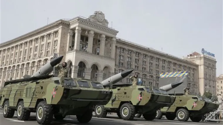 Ukrajina slavi dan neovisnosti, u Donjecku odjekuju bombe