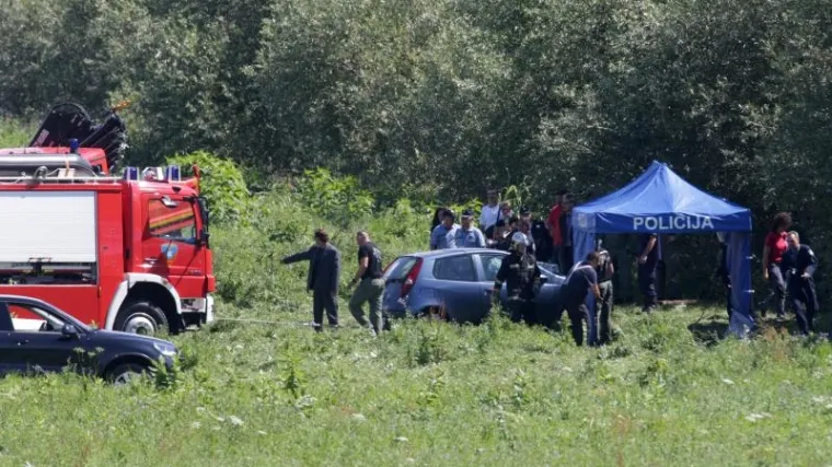 Policija iz Save izvukla Fiat Punto, u njemu pronađeno tijelo