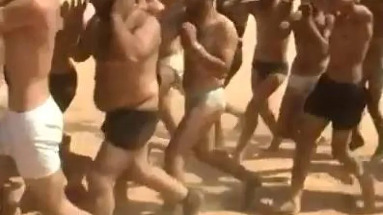 Nove uznemirujuće snimke: Stotine vojnika pogubljeno pred kamerama!