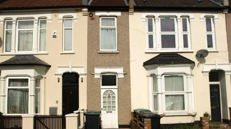 Ne biste vjerovali po kojoj se cijeni prodaje kuća &scaron;iroka samo dva metra