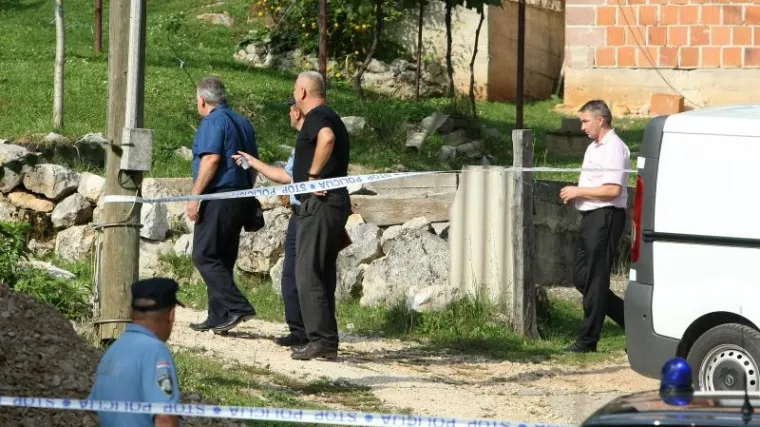 Biv&scaron;i policajac izre&scaron;etao brata, posvađali se oko imovine