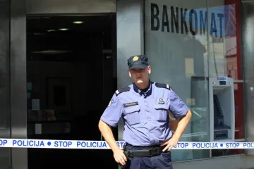 Blagajnik banke u Đakovu pronevjerio 3,5 milijuna kuna