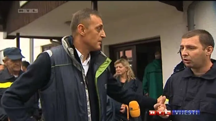 'Tjedan dana radimo dan i noć, a Vi se dođete tu slikati!'