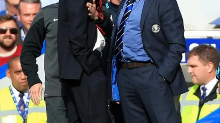 Wenger i Mourinho se fizički obračunali za vrijeme utakmice